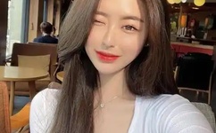 女生把筷子放屁眼里